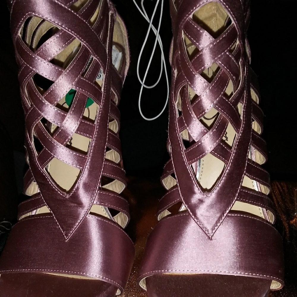 Heels - Picture 2 of 2